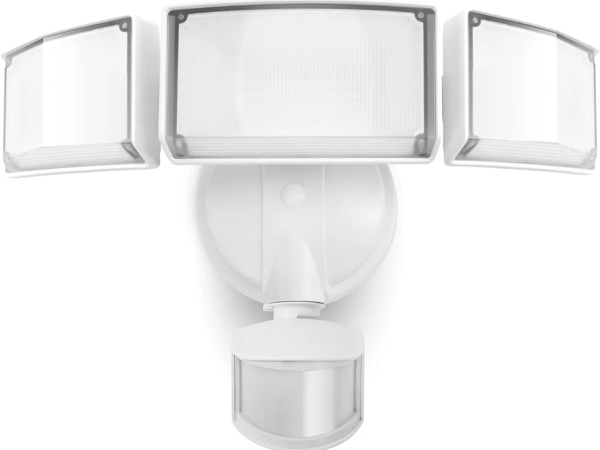 LUTEC 72W 7,500LM LED Security Light